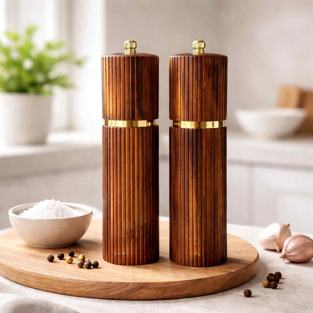 Edles Salz- & Pfeffermühlen Set aus Akazienholz