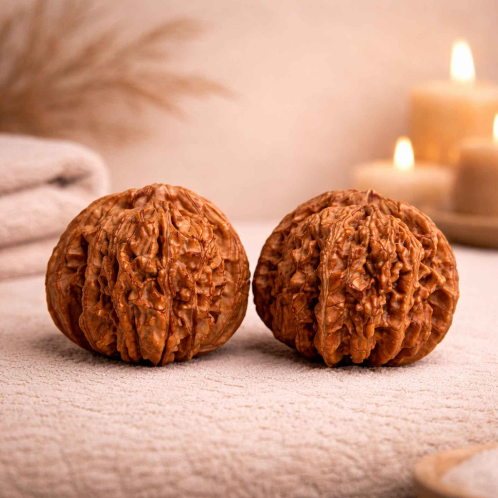 Walnuss Massagebälle (2er Set) – Für Handmassage, Entspannung & Stressabbau